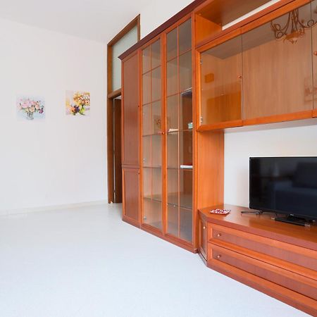 Bright Apartment Near The Sea With Parking 살레르노 외부 사진