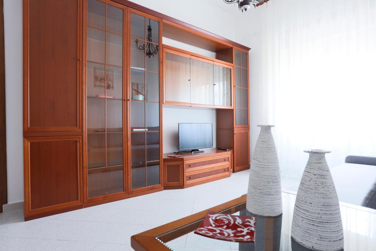 Bright Apartment Near The Sea With Parking 살레르노 외부 사진
